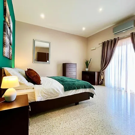 Apartment Seafront Highly Furnished Fl 4