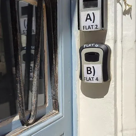 Seafront Highly Furnished Fl 4 *