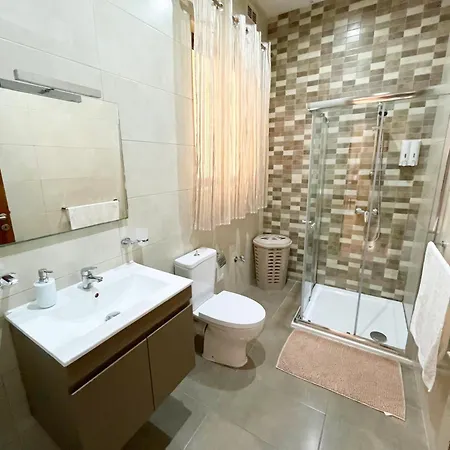 Seafront Highly Furnished Fl 4 비르구