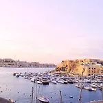 Seafront Highly Furnished Fl 4 Birgu