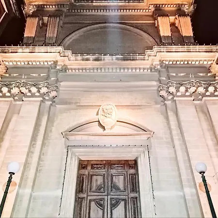 Seafront Highly Furnished Fl 4 Birgu