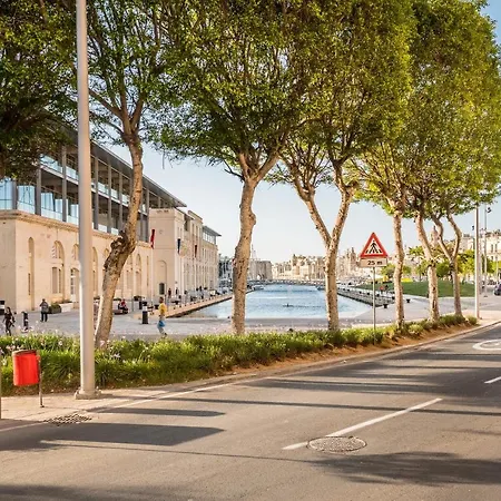 Seafront Highly Furnished Fl 4 * Birgu