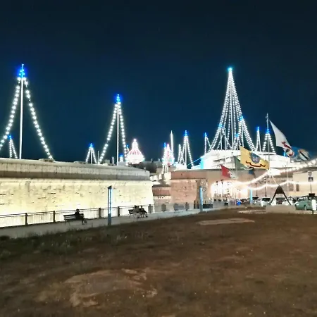 Seafront Highly Furnished Fl 4 Apartamento Birgu