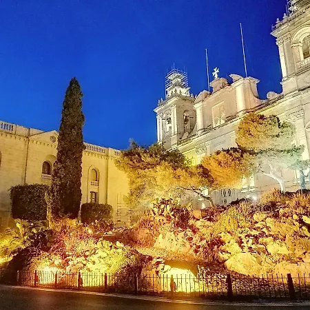 Apartamento Seafront Highly Furnished Fl 4