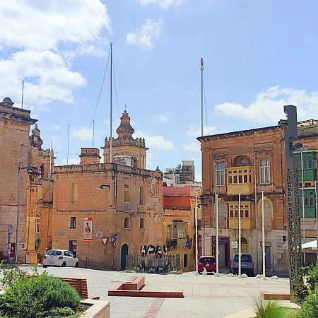 Seafront Highly Furnished Fl 4