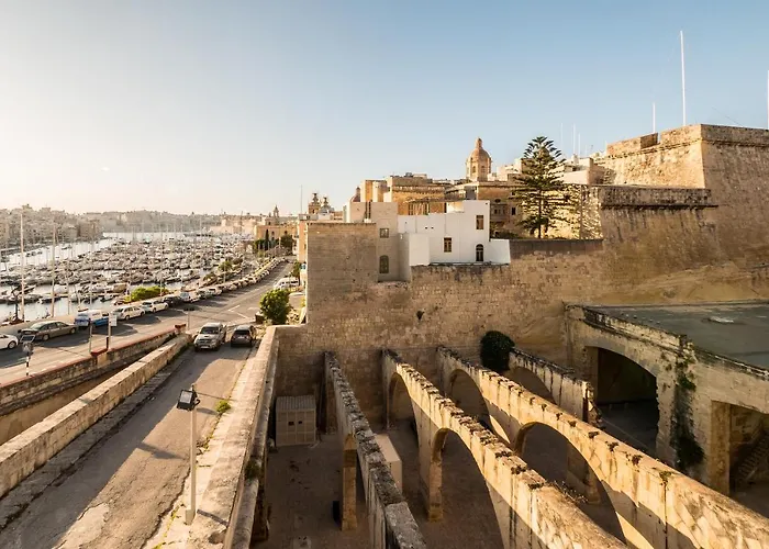 Seafront Highly Furnished Fl 4 * Birgu