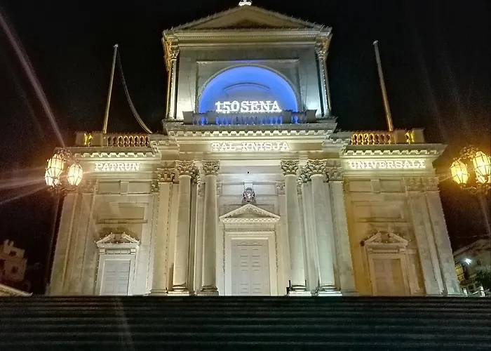 Seafront Highly Furnished Fl 4 比尔古