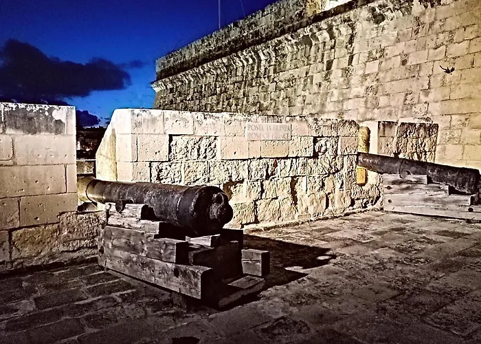 公寓 Seafront Highly Furnished Fl 4 *