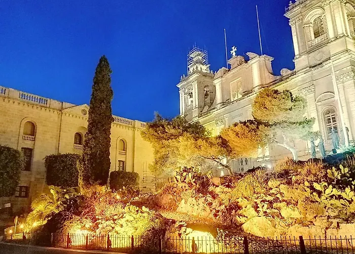 Daire Seafront Highly Furnished Fl 4