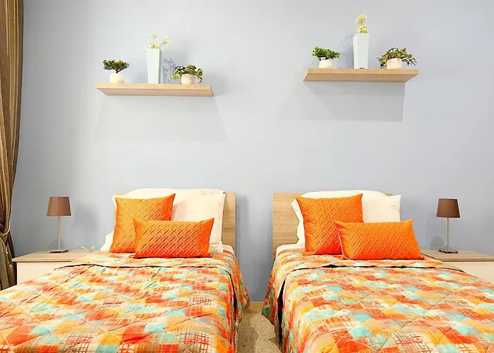 Seafront Highly Furnished Fl 4 *