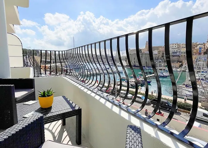 Seafront Highly Furnished Fl 4 * Birgu
