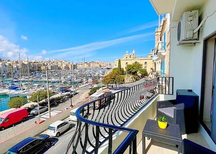 Seafront Highly Furnished Fl 4