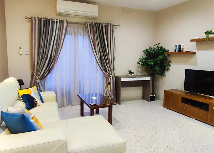 公寓 Seafront Highly Furnished Fl 4 *