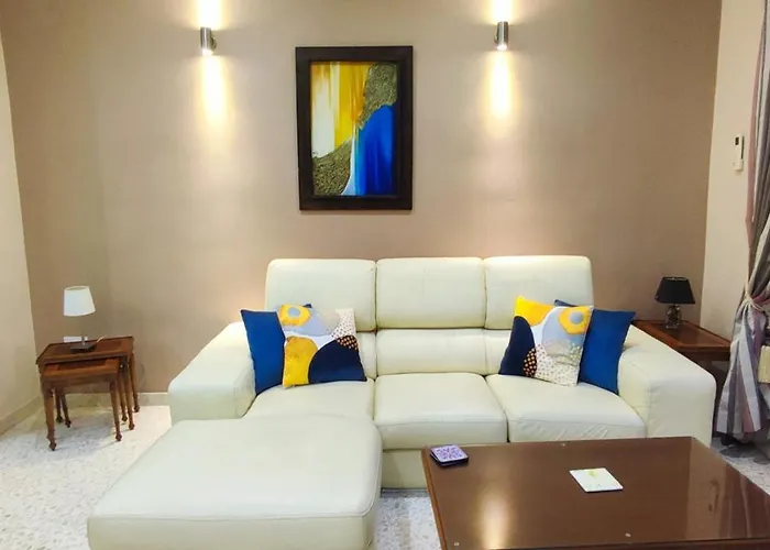 Seafront Highly Furnished Fl 4 比尔古